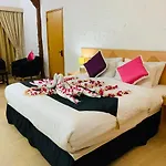 Safari Village